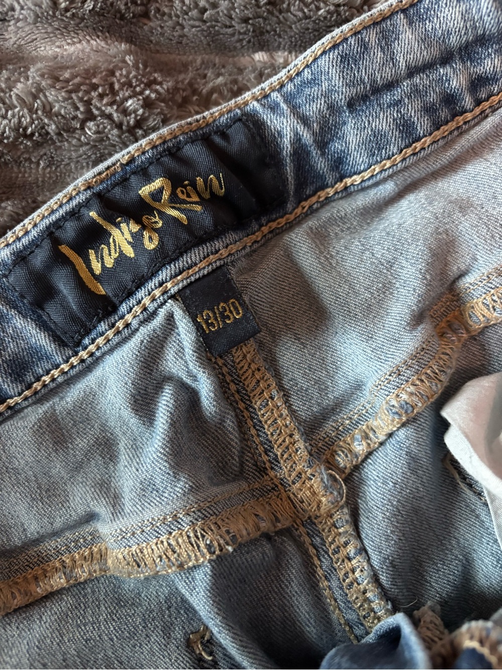 Indigo Rein Distressed High Rise Denim Shorts Size 13/30 Button Fly - Picture 8 of 12